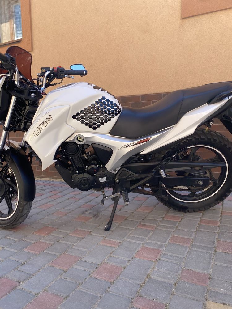 мотоцикл Lifan KP200