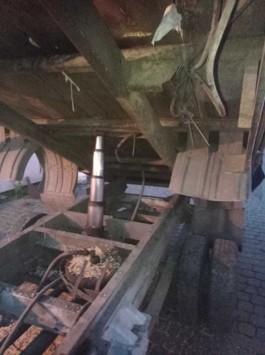 Мерседес 410 .2.9 самоскид евакуатор.