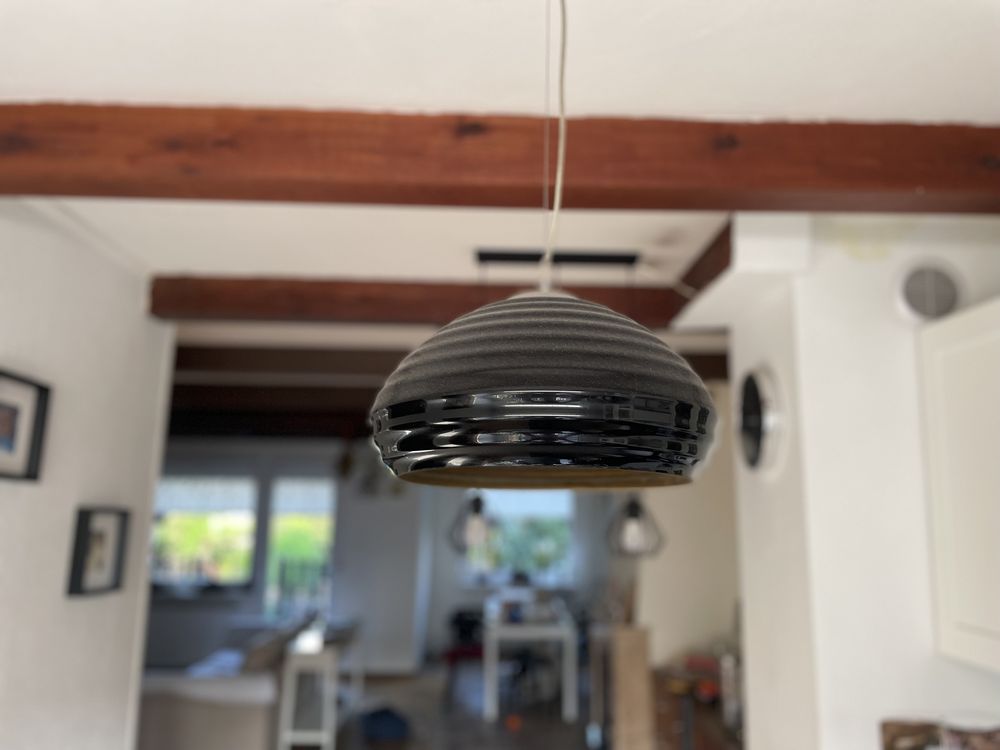 Lampa wisząca czarne szkło i złote wnętrze. Ikea takiej nie ma :)