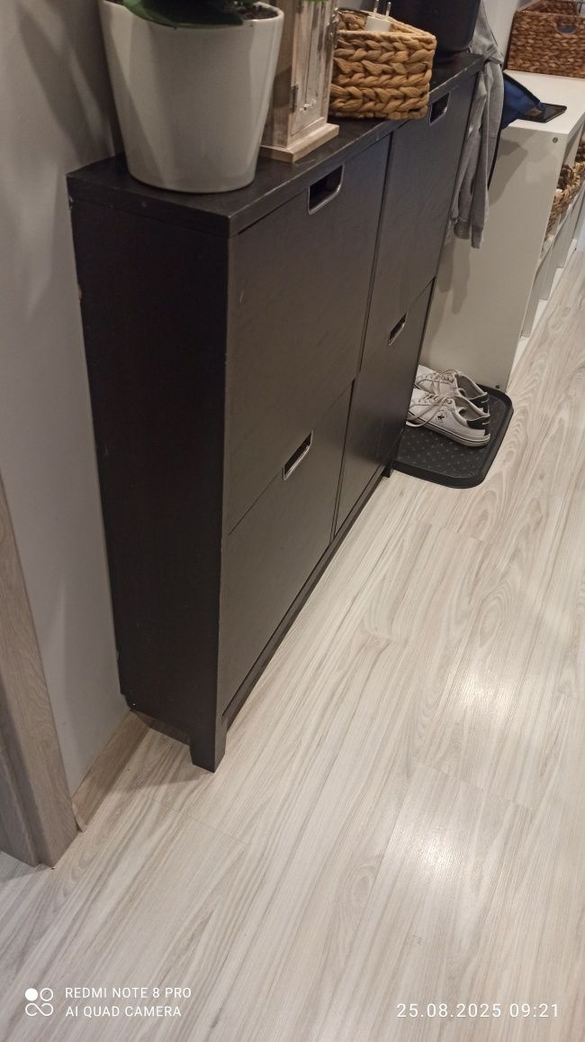 brązowa szafka na buty na korytarz przedpokój 4 przegrody ikea