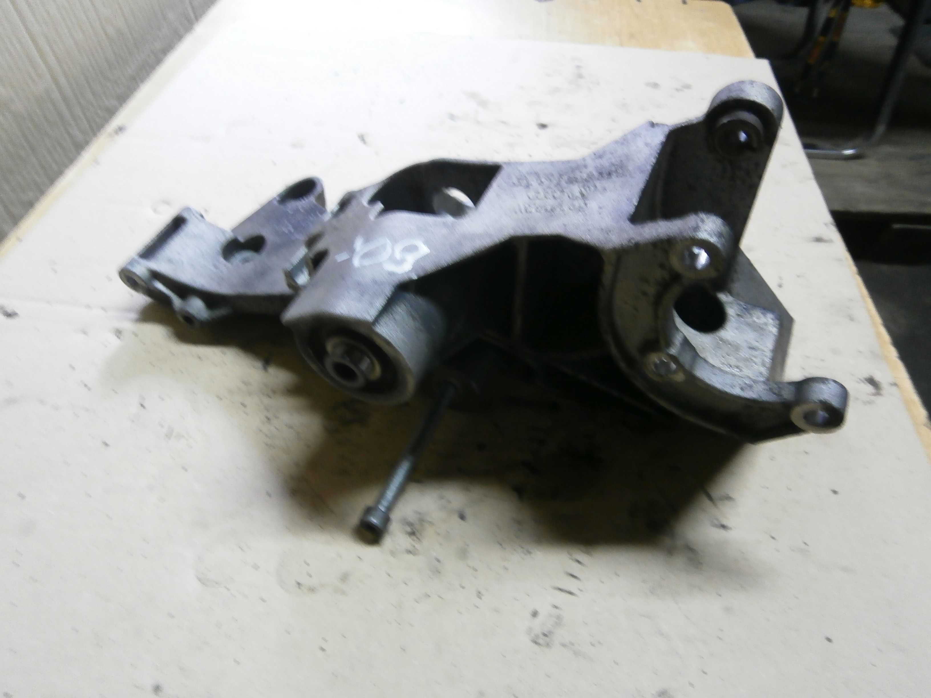 vw passat B5 FL 1,9 tdi AVF 130 KM mocowanie alternatora