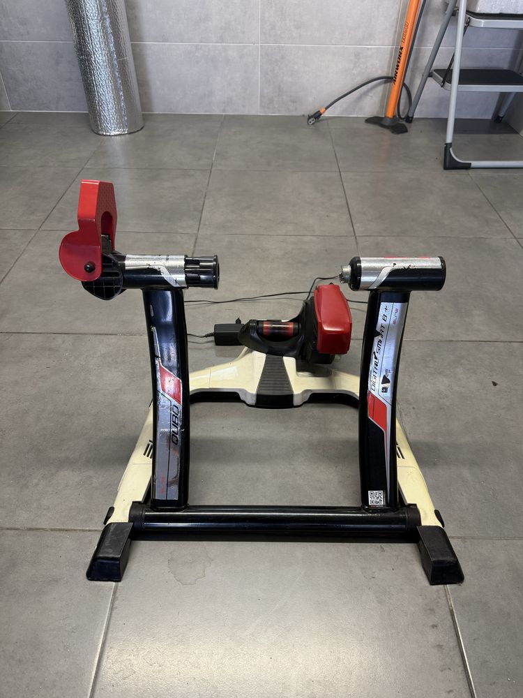 Rolo de treino Elite Qubo Digital Smart B+