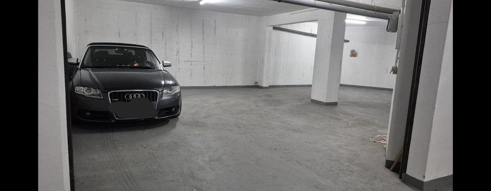 Armazém / Garagem no Cacém