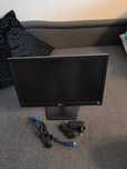 Monitor LG wraz z okablowaniem