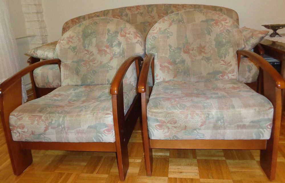 Za darmo oddam komplet wypoczynkowy rozkładana wersalka i 2 fotele