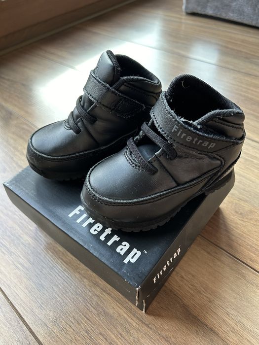 Buty trekkingowe r. 22 czarne skórzane