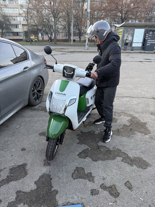 Прокат, оренда  електро скутера , мопед , тільки довгосрок , глово