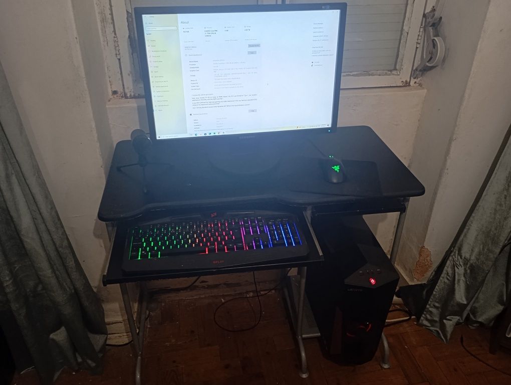 Pc ,monitor,mouse, microphone, mousepad keyboard and table