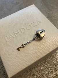 Pandora Charms Klucz Do Serca srebro i złoto