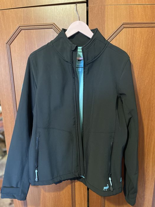 Чорна стильна куртка