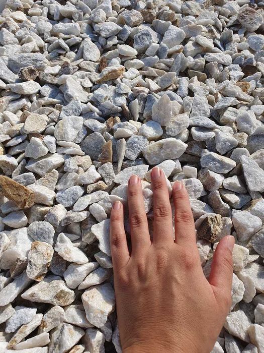 Kwarc Ivory piękne kamyki ogrodowe ozdobne kamienie ogród grys