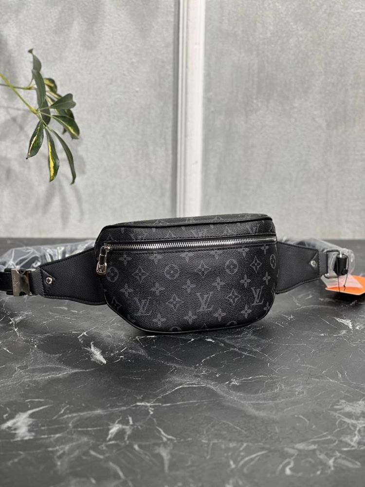 Мужская нагрудная сумка слинг бананка Louis Vuitton lv