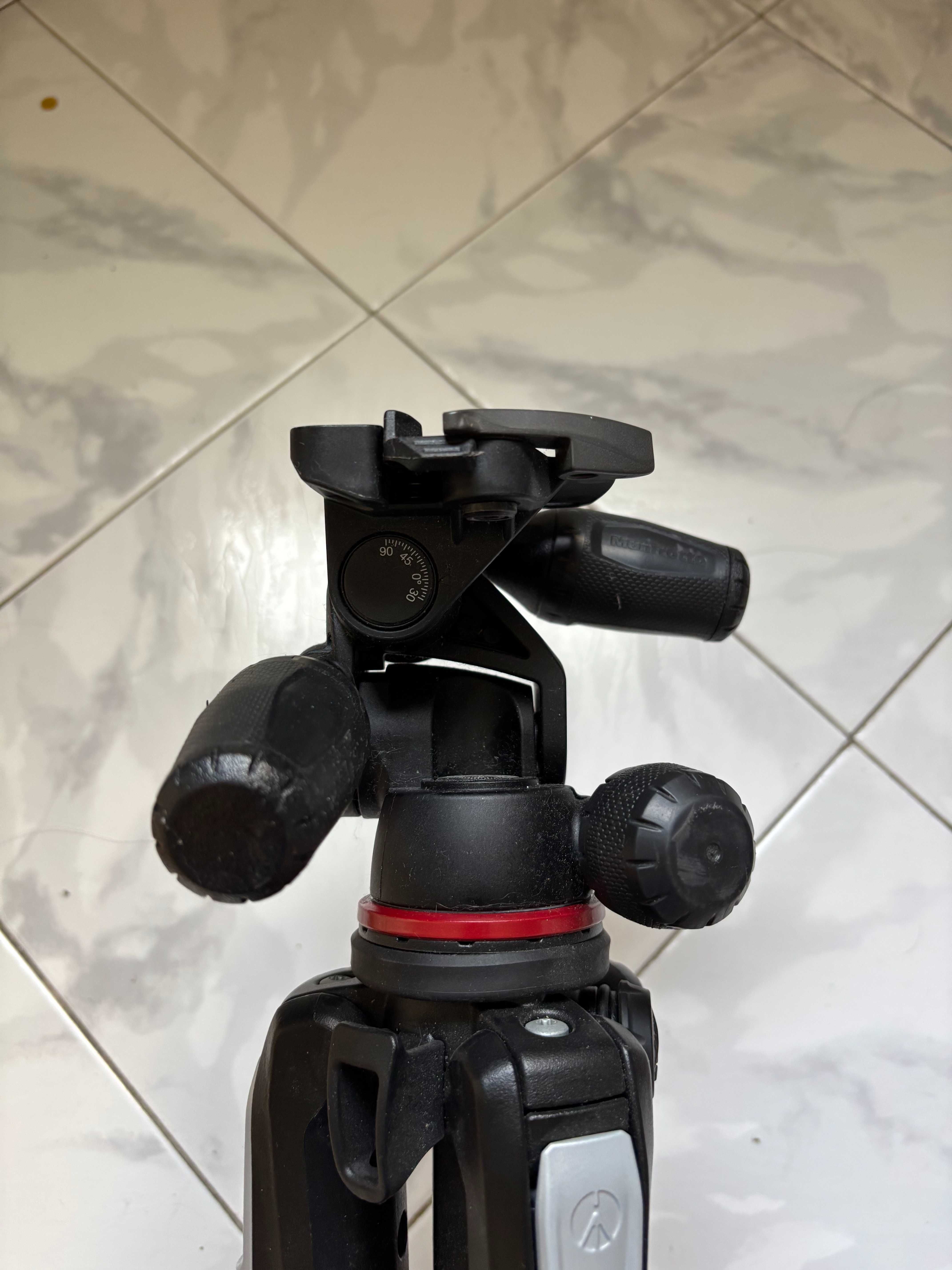 Tripé Manfrotto MH804-3W + 190X