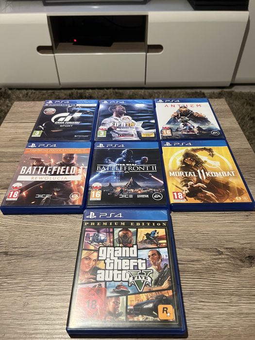 Konsola Playstation 4 pro 2 pady + gry