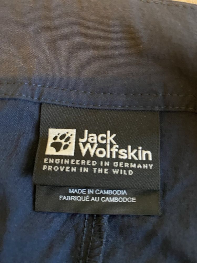 jack wolfskin шорти