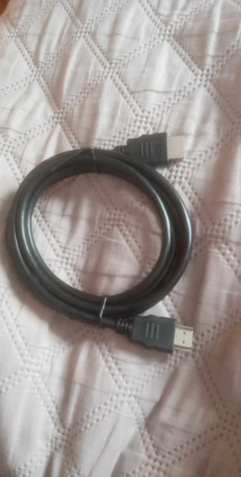 Kabel HDMI multimedialny do ekranu telewizora komputera laptopa 1,5 m