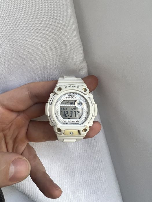 Часы спортивные можно нырять casio baby g tide graph женские оригинал