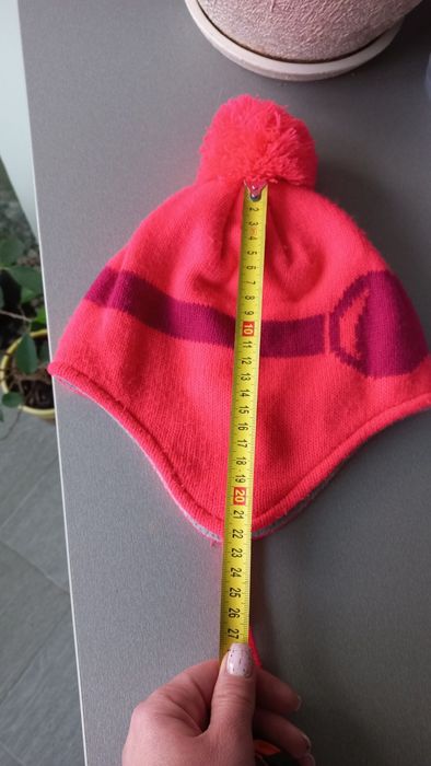 Шапка на дівчинку до 7 років