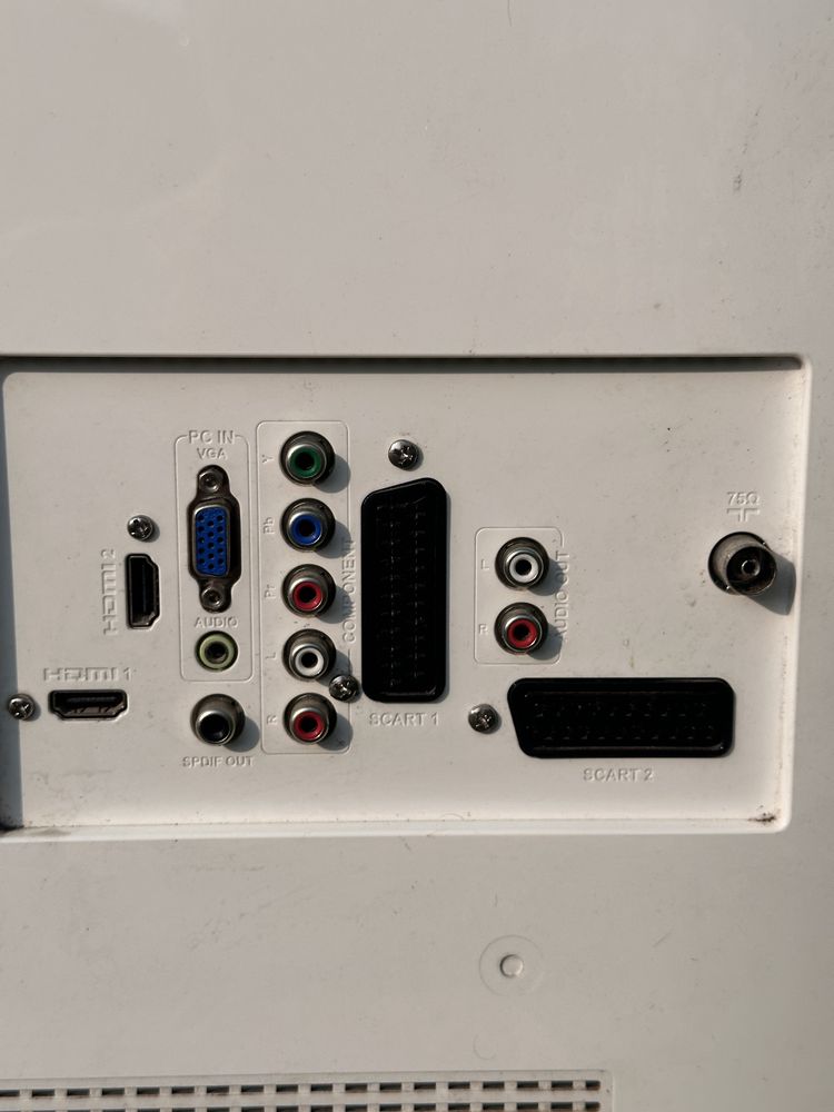 Telewizor SHARP LC32LE320E uszkodzony