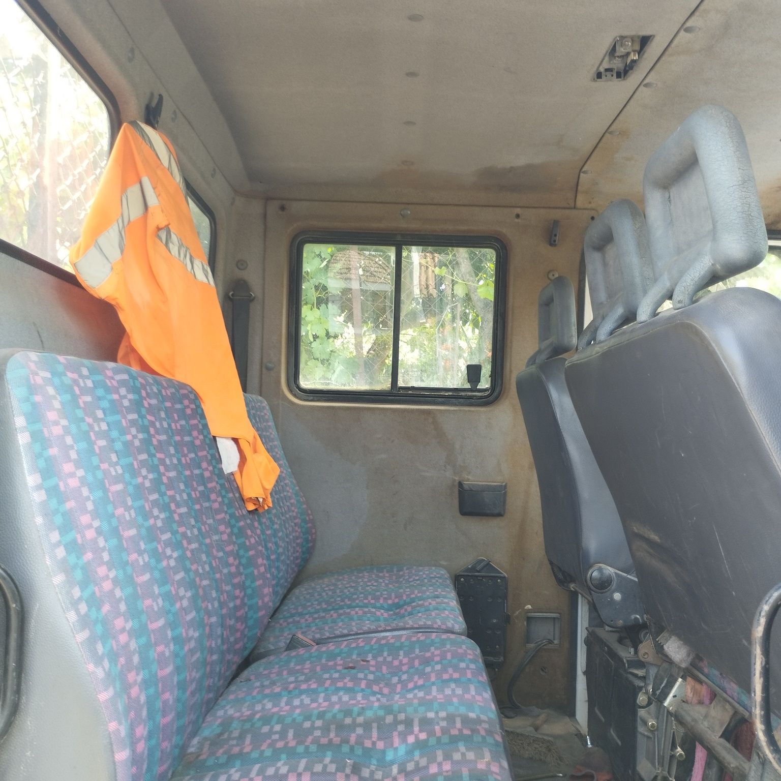 Vendo Camião Mercedes 7 lugares