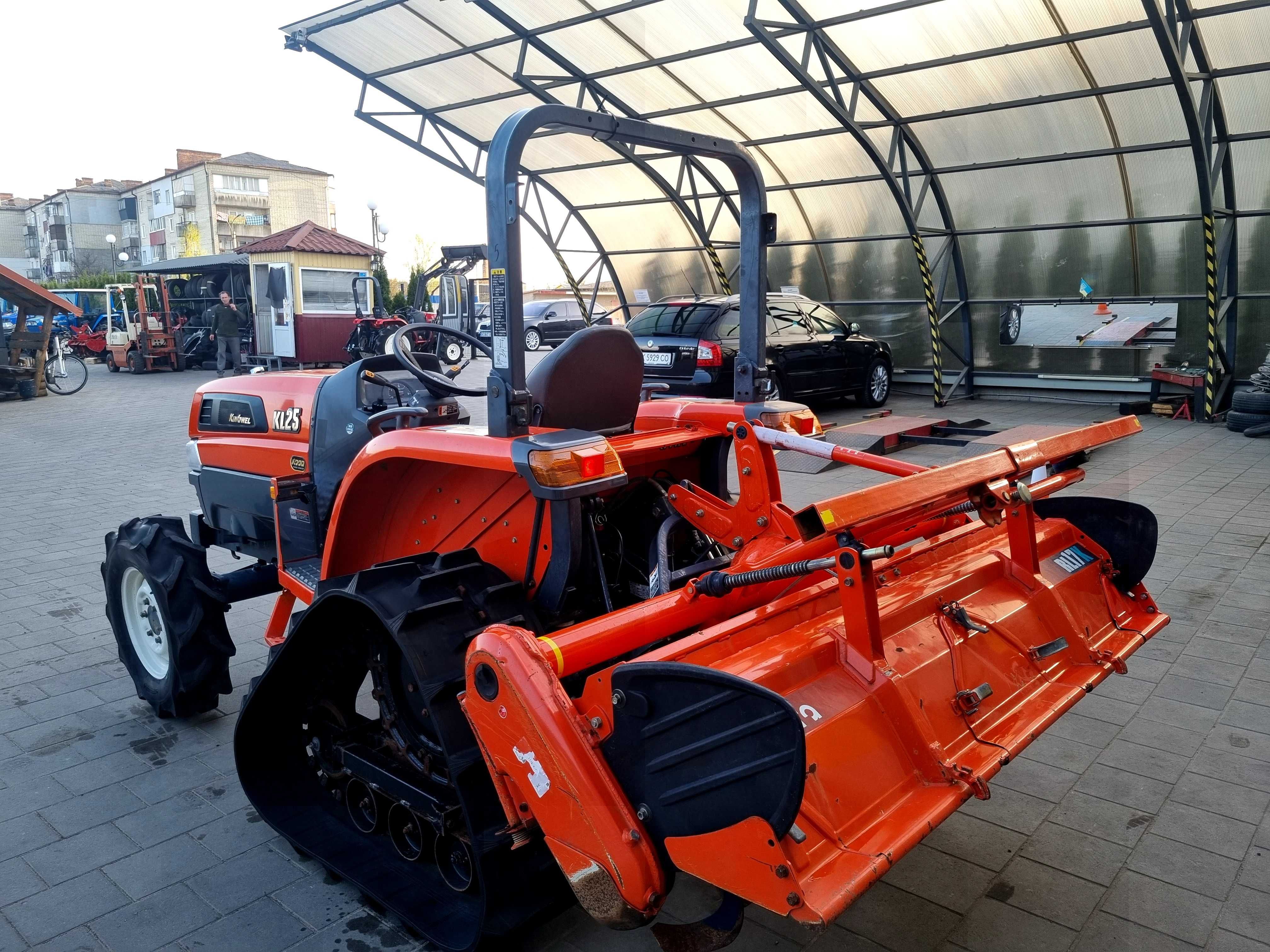 Японський мінітрактор Кубота Kubota KL-25