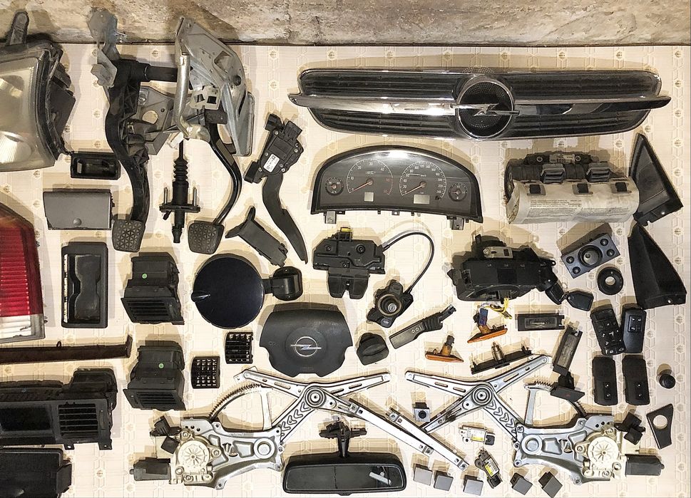 Сиденья вектра Ц 2003 седан передние/задние