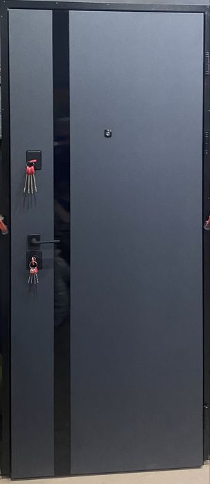 Вхідні двері від виробника на складі в Чернігові