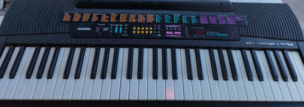 Синтезатор Casio CTK 520L. Продажа/ обмен на гитару.