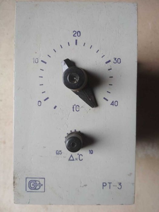 Регулятор температуры РТ-3 220В 50Гц 10ВА 1985г.