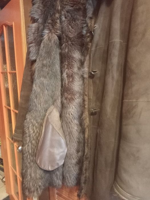 Дублёнка женская натуральная шоколадного цвета. Размер 48-50