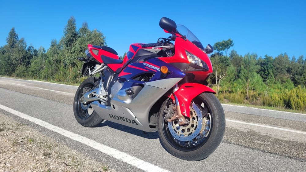 Honda cbr1000rr fireblade