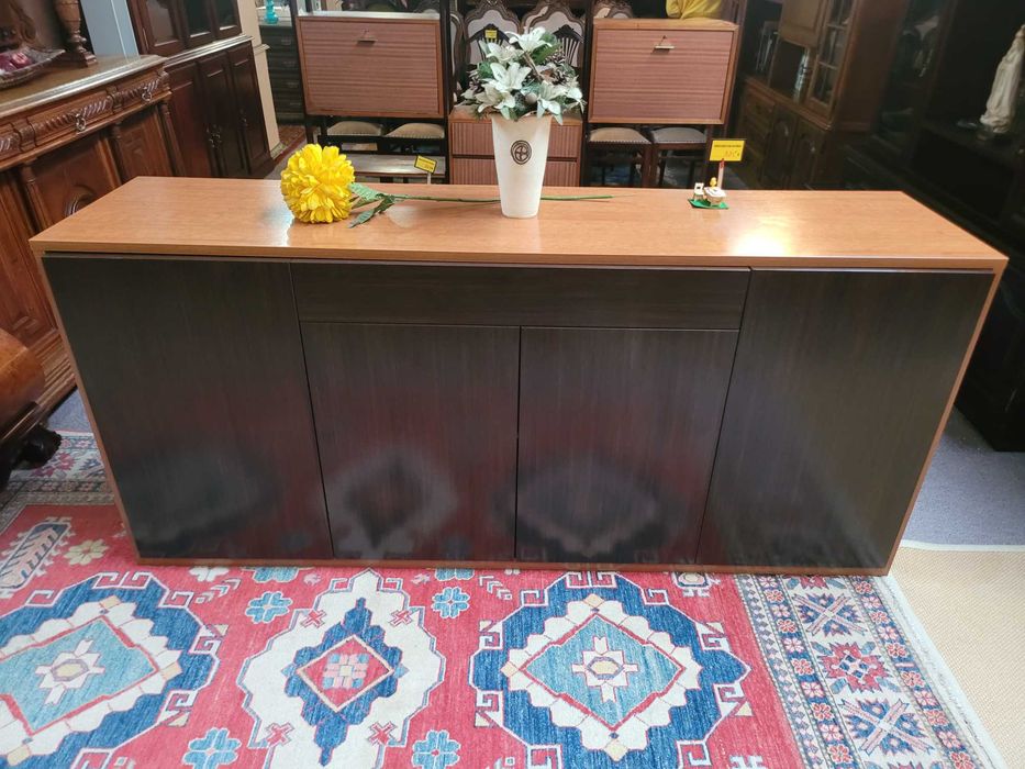 Aparador em madeira - óptimo estado