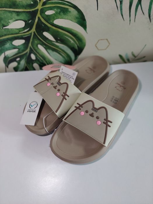 Klapki damskie Pusheen nowe 37
