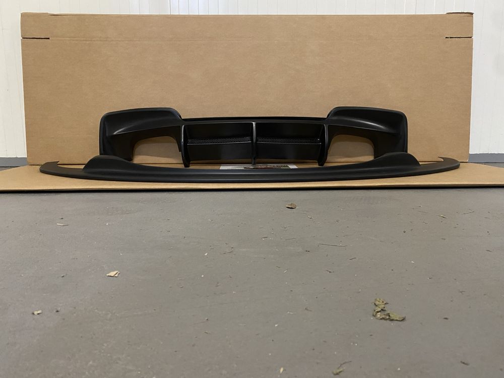 Lip spoiler frontal + difusor de escape BMW SÉRIE 1 E81 E82 E87 E88 1M