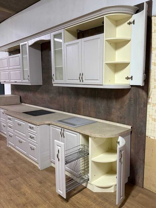Продається виставкова кухня.
