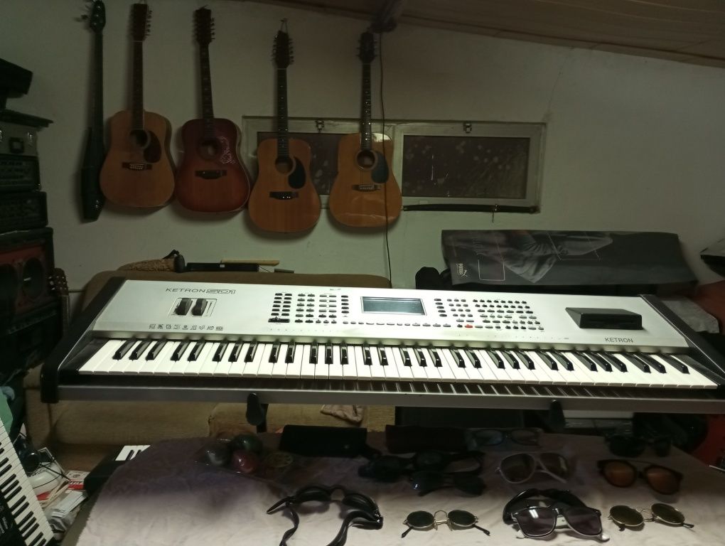 Órgão ketron sd1 bom estado