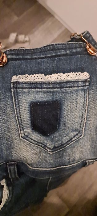 Ogrodniczki spodnie na szelkach z miękkiego jeansu z koronką KappAhl