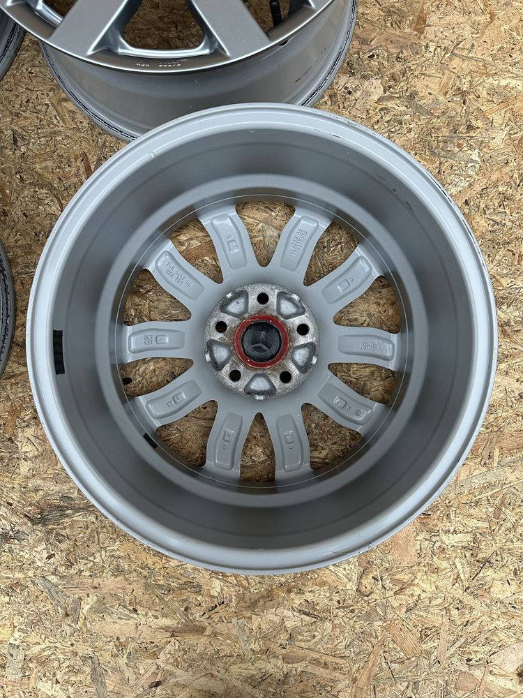 Диски5/112 R17 ET35 цо(діа)66.6 Вольцваген, Мерседес титани