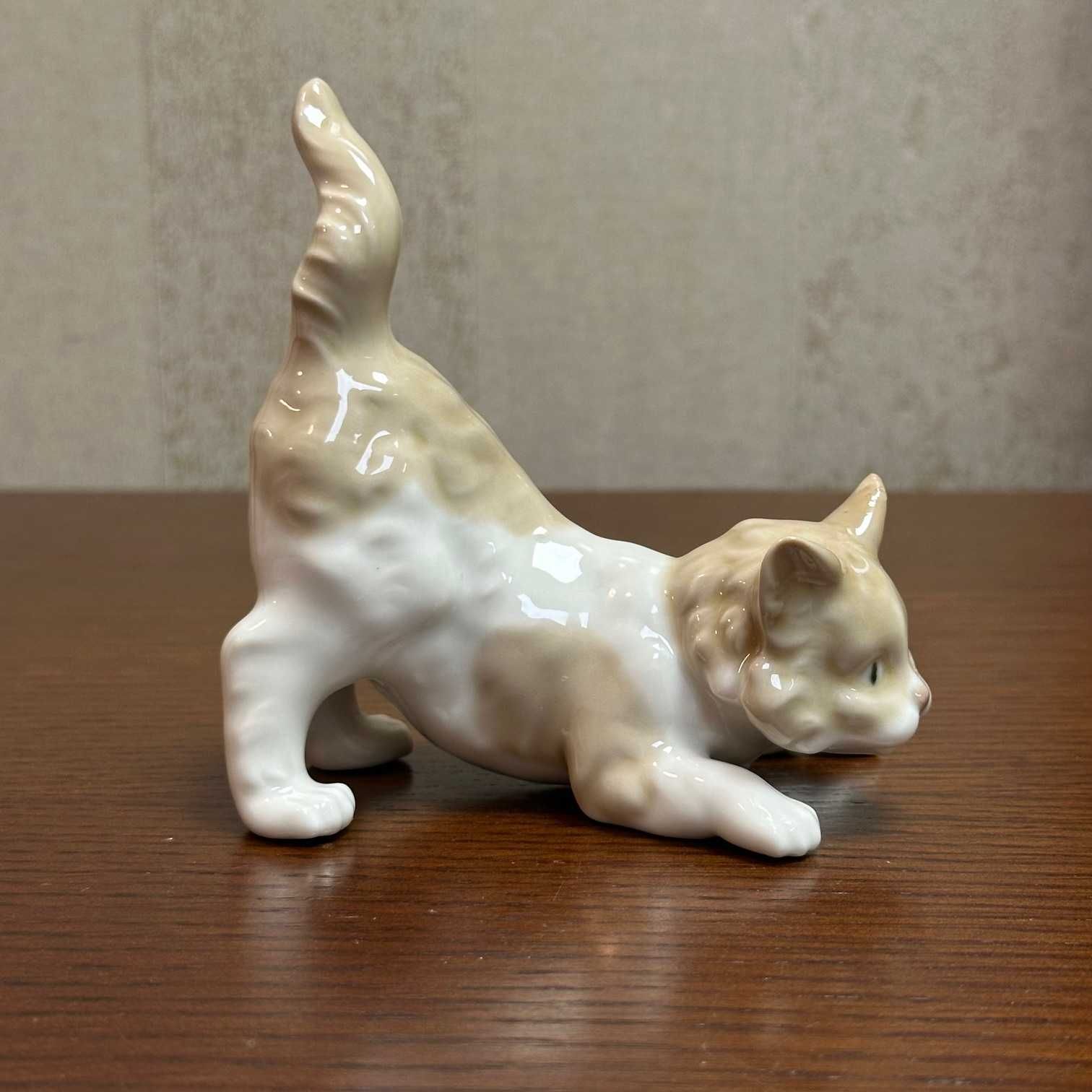 Статуэтка Lladro «Игривый котенок». Дефект, читайте описание.