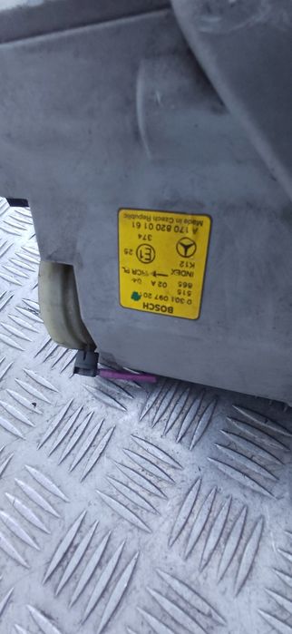 Mercedes R170 Lampa Lewa przód Kierunek