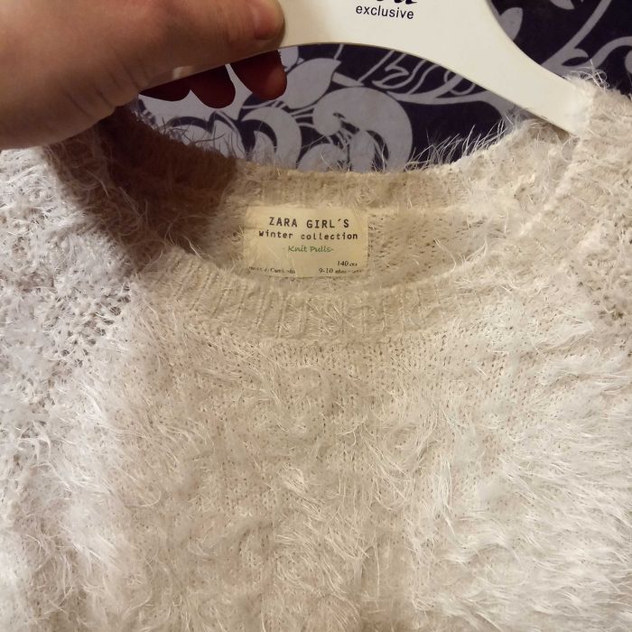 Sweterek dziewczęcy Zara r140