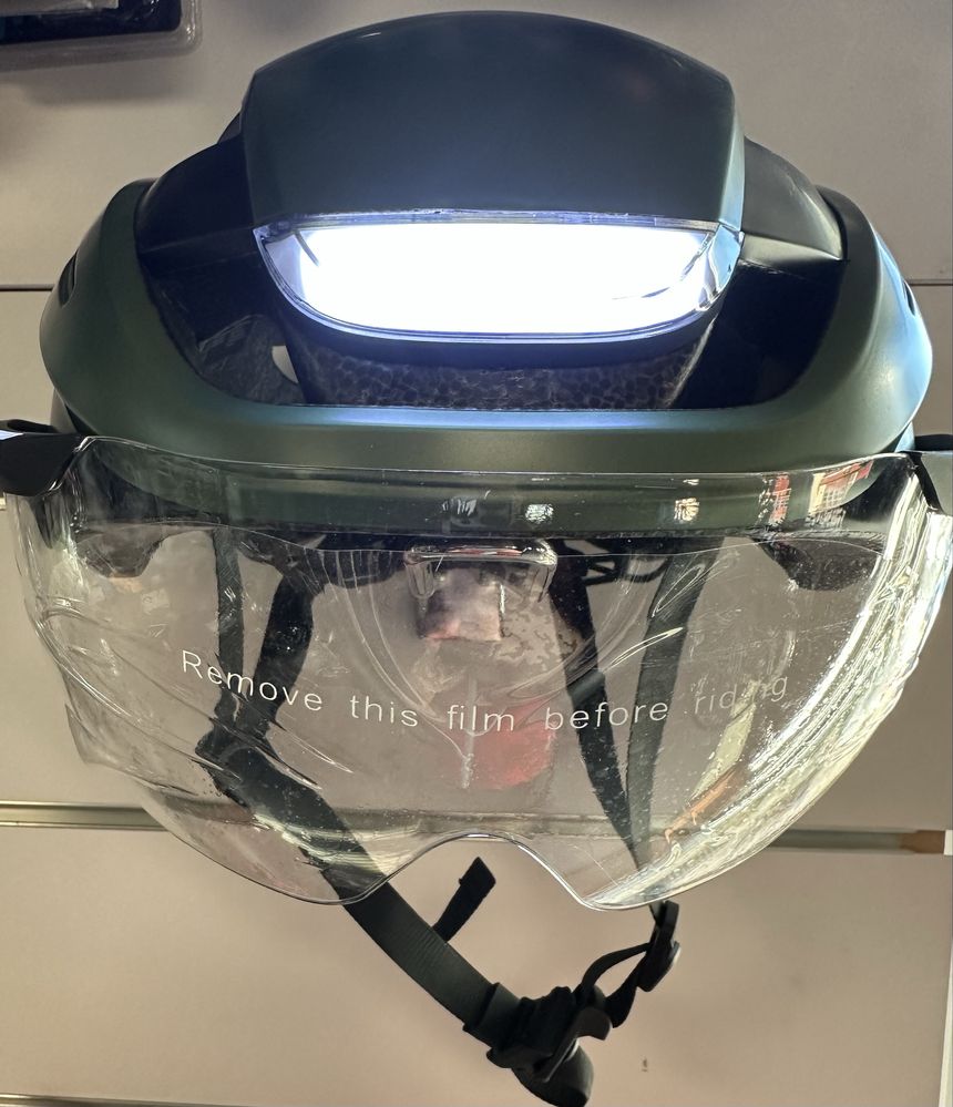 Kask rowetowy LUMOS  ULTRA led bluetooth