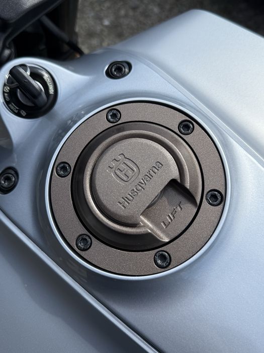 Husqvarna Vitpilen 401  з Японіі Без пробігу по Укр