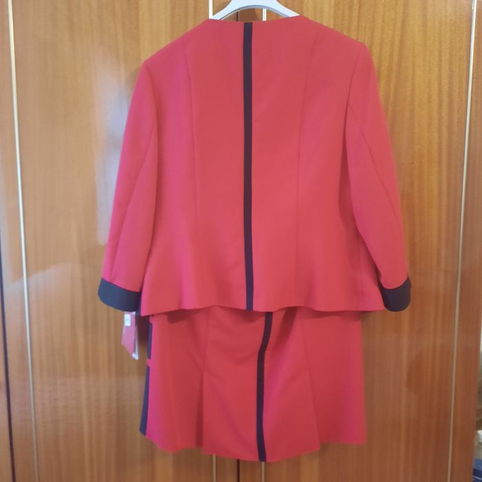 Женский новый костюм