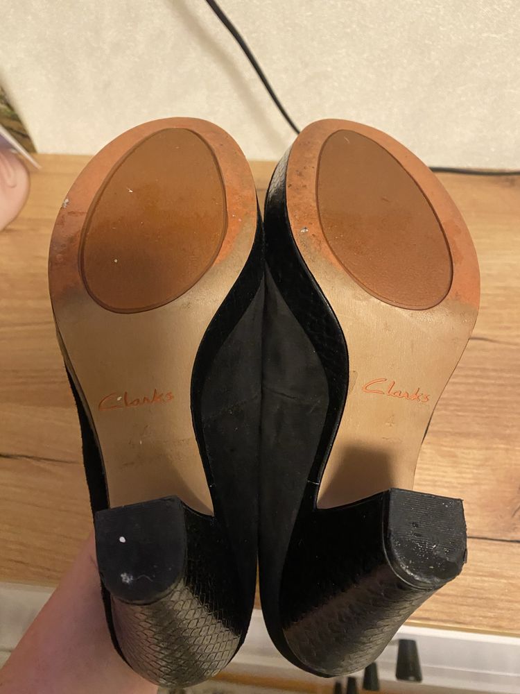 Продам туфлі  Clarks