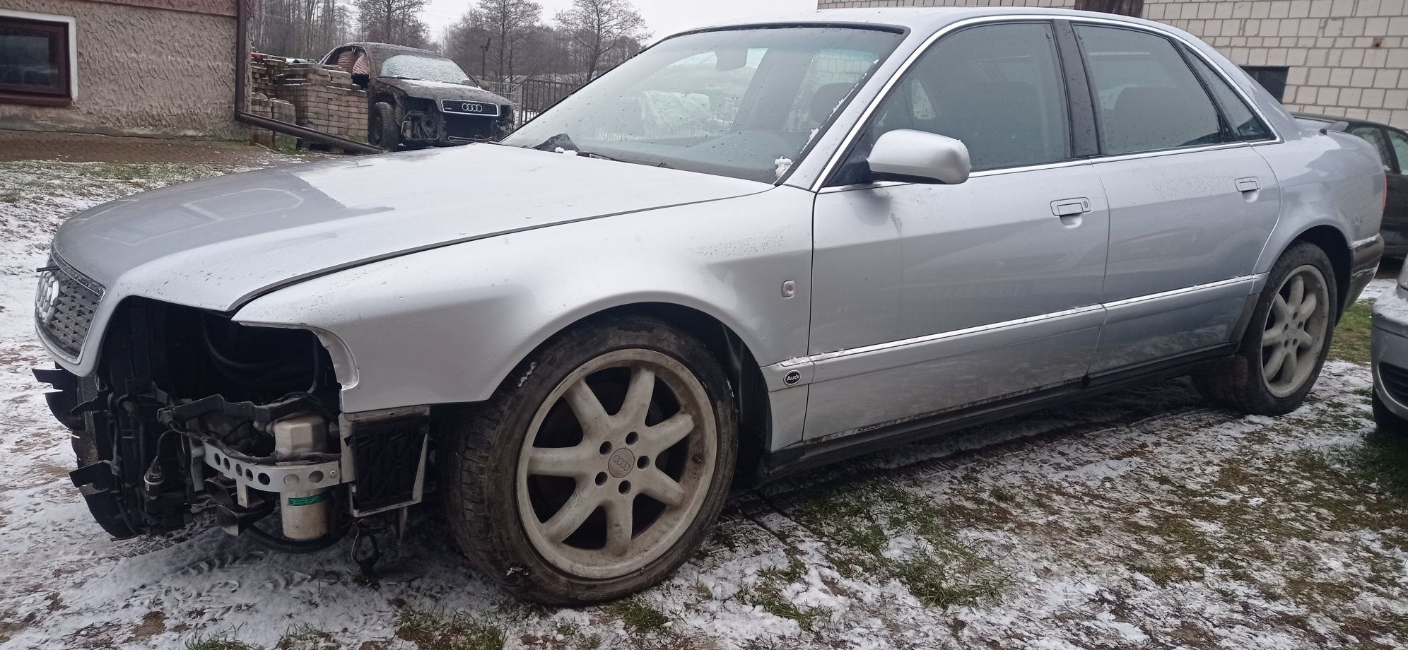 Audi A8 D2 maska błotnik drzwi fotele silnik 3.7