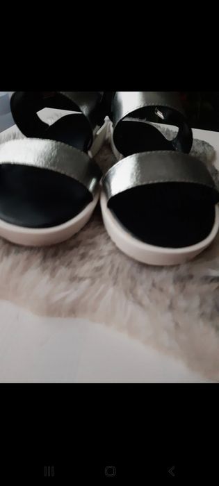 Sandałki srebrne  r 37 Jenny