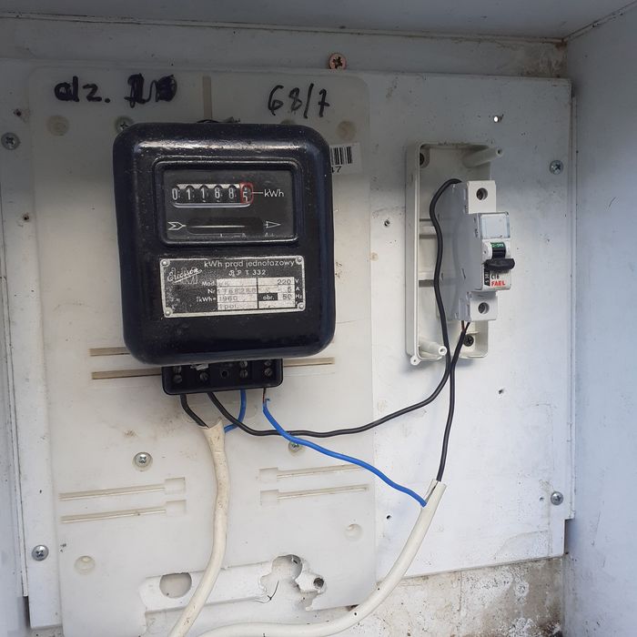 Licznik elektryczny antyk