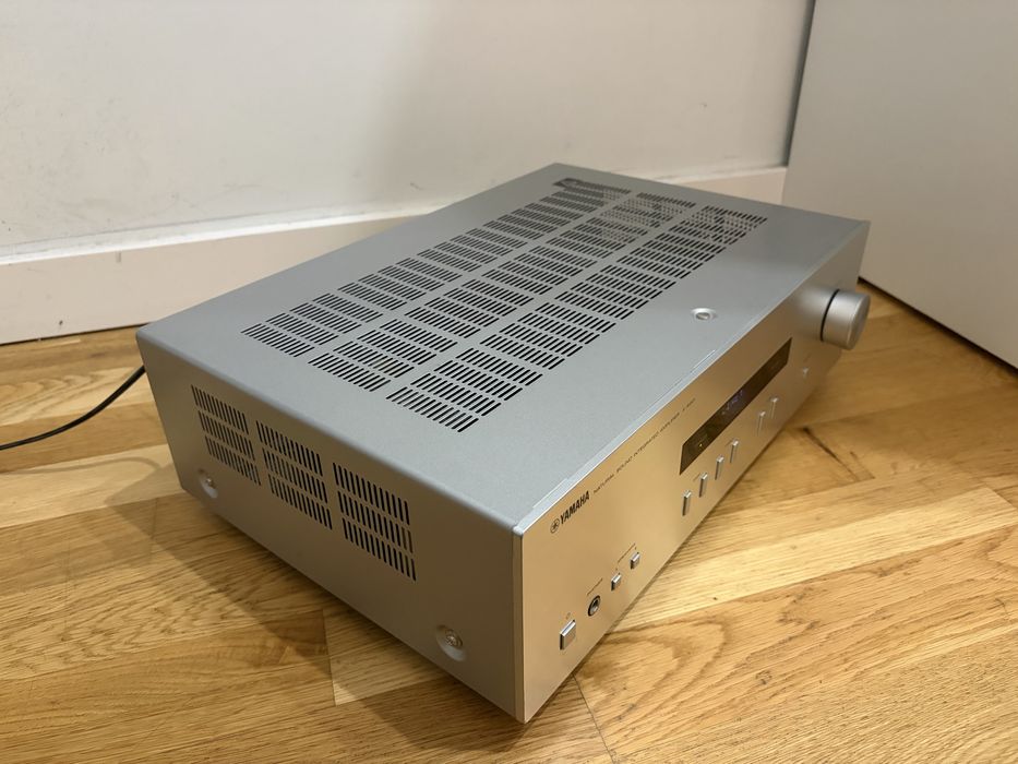 Wzmacniacz audio Yamaha A-S201