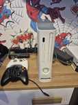 Konsola Xbox 360 + 2pady + zasilacz i kabel sygnalowy